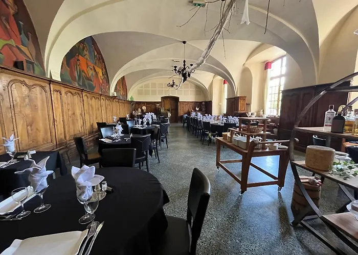 Logis Hôtel Ancien Grand Séminaire Saint-Flour 