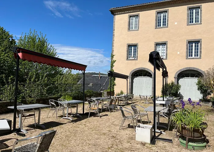 Logis Hôtel Ancien Grand Séminaire Saint-Flour 