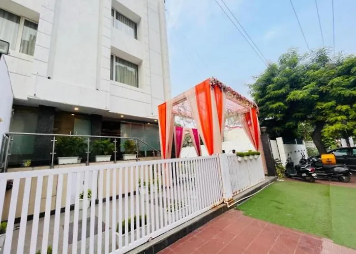 Star Hotel Ghaziabad