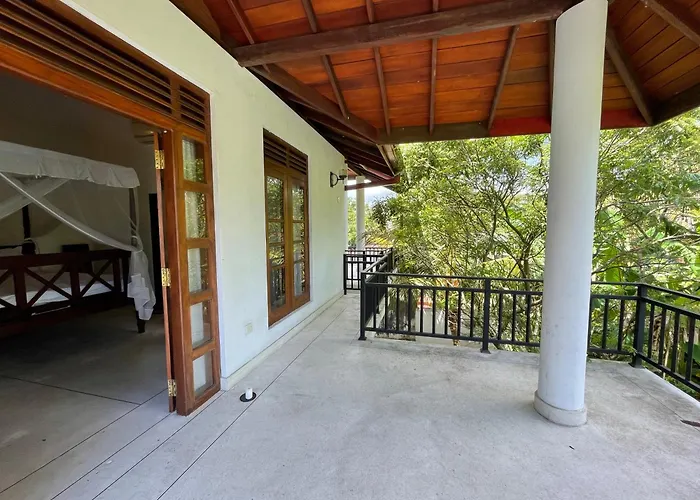 Lucky Fort Family Villa 5Br ,Pool, Plus Private Entire Space Unawatuna