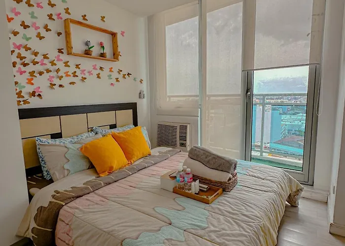 Corner Hideout - Azure Staycation Paranaque City