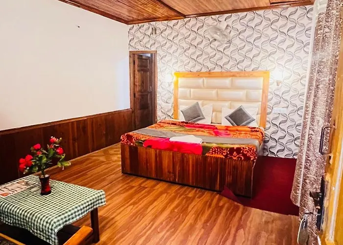 Hotel Chetna Manali 