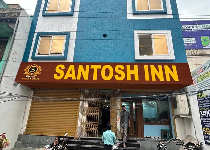 Santosh 2 Inn Puri