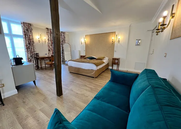 Hotel De La Poste Langres