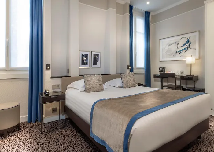 Hotel Du Bois Champs-Elysees Paris