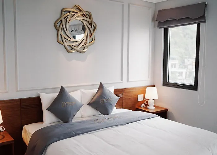 The Confetti Hotel Ha Long