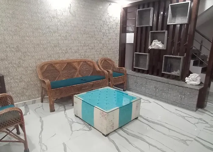 Osho Community Hotel Lucknow