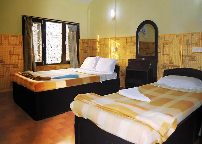 Rainbow Safari Resort Sauraha