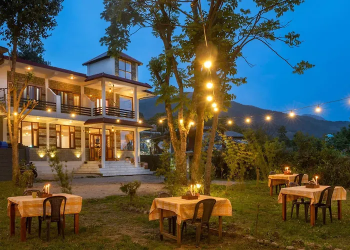 The Birdhouse Villa