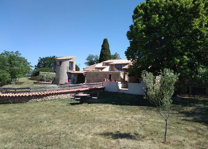 Chambre à la ferme au milieu des lavandes Valensole