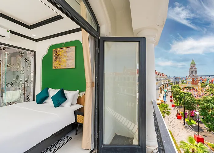 The White Wind Hotel - Grand World Phú Quốc