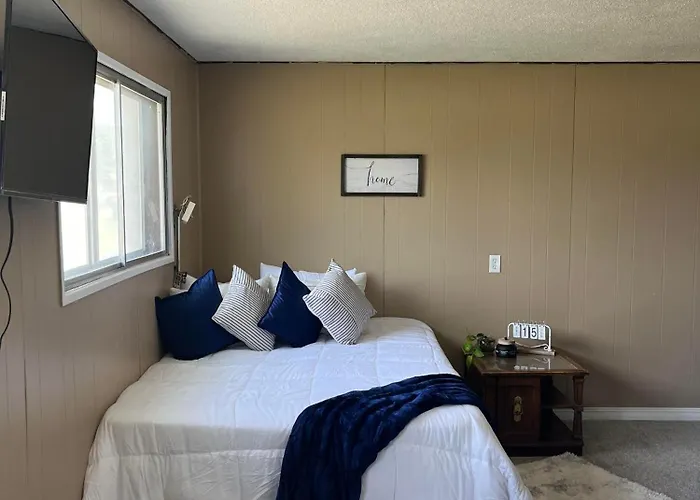 Charming One-Bedroom Retreat Burley