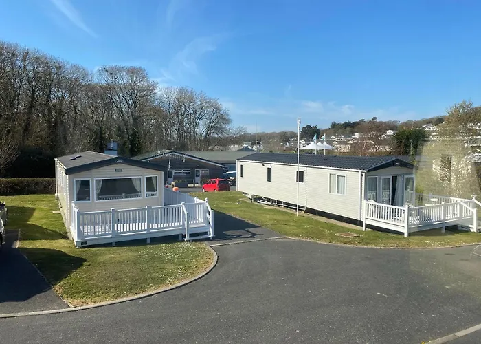 Whitecliff Bay Holiday Park - Most Popular Location Near Pools, Clubs And Beach Bembridge