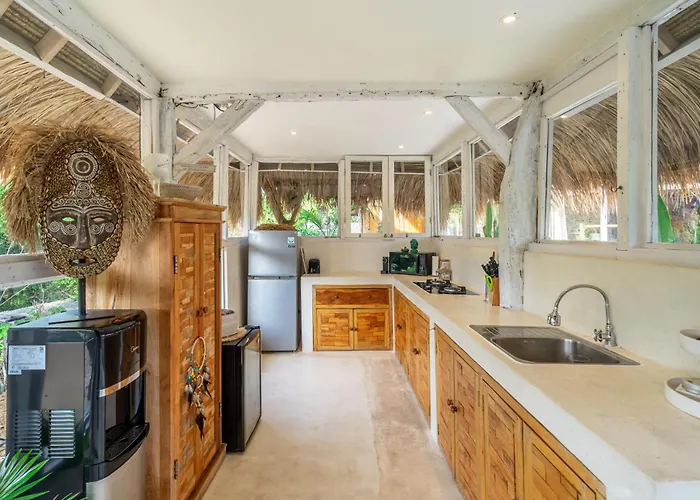Balangan Beach Villa Idaman Bungalows Jimbaran 