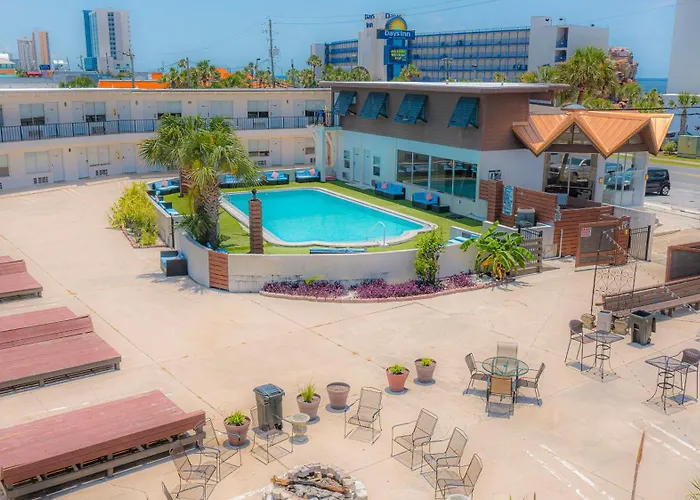 Banana Peel Lodge Panama City Beach