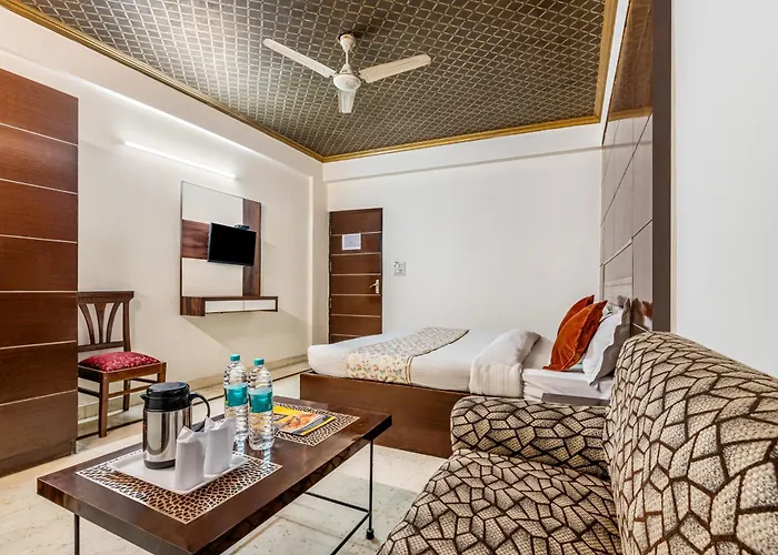 Hotel Nice Palace Delhi 