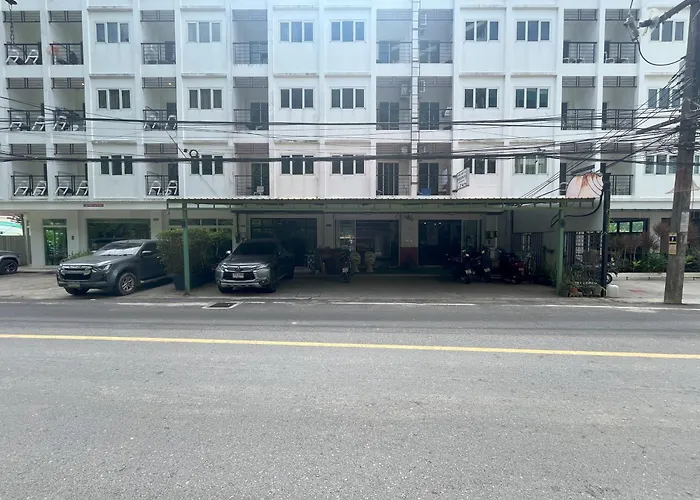 Chollada Inn Kamala Beach