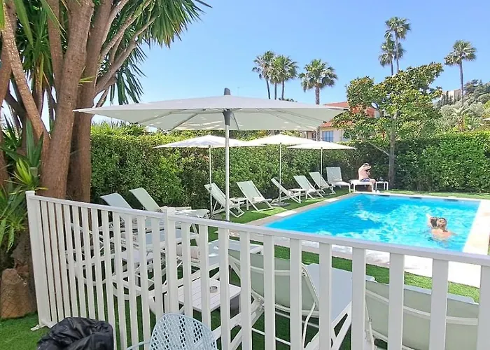 Résidence Carlton - Rénovée avec Piscine Beaulieu-sur-Mer