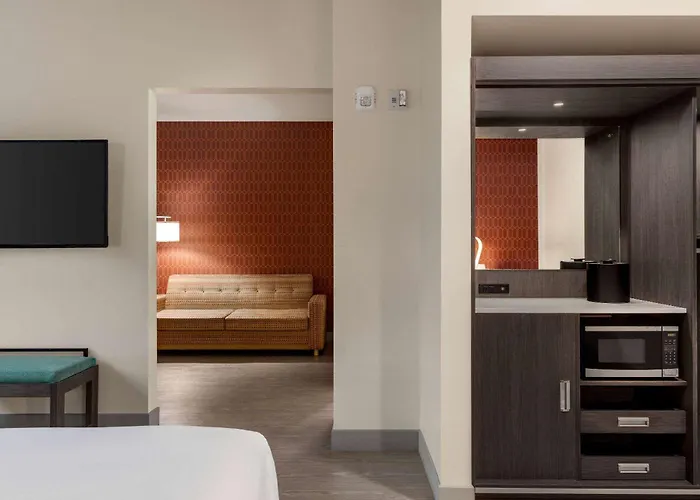 The Orbit Hotel, Trademark Collection By Wyndham Fairview Park