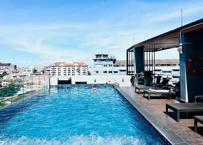 The Base Inn Pattaya