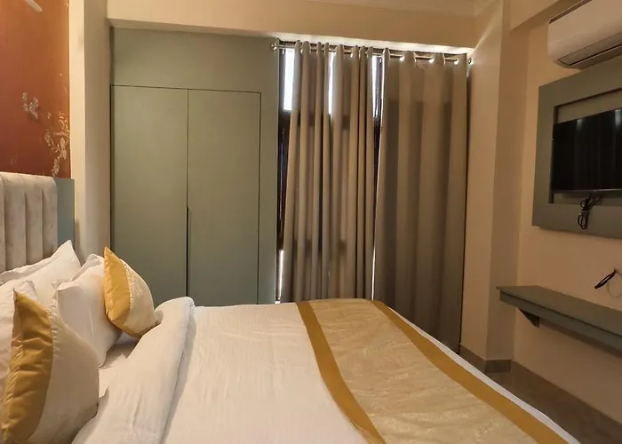 The Grand Nd Resort- Kanha Tulsi Heights Behind Prem Mandir Vrindavan