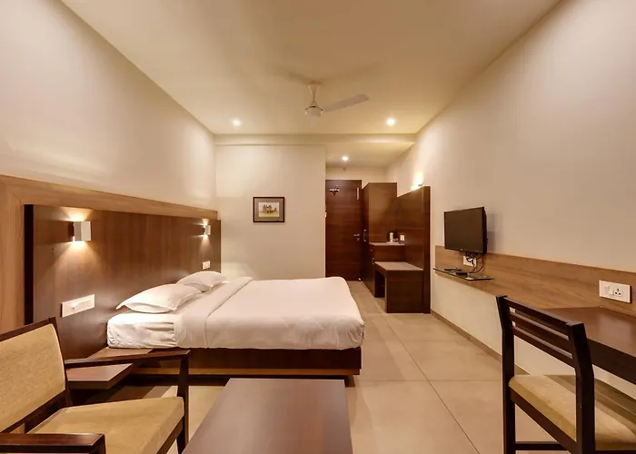 Hotel Classic Mid Town, Kolhapur Near Mahalaxmi Temple