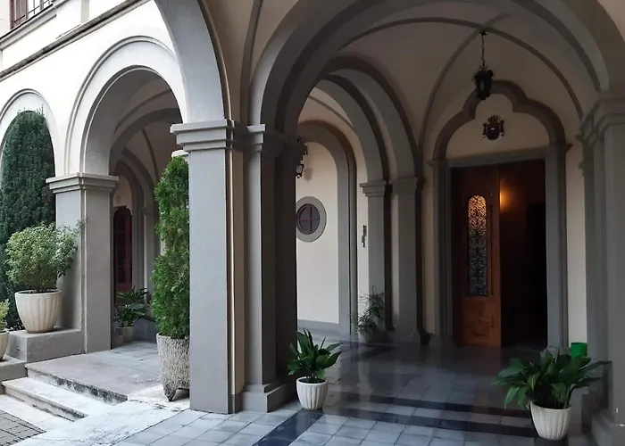 Hotel Residencia Sagrada Familia La Seu d'Urgell