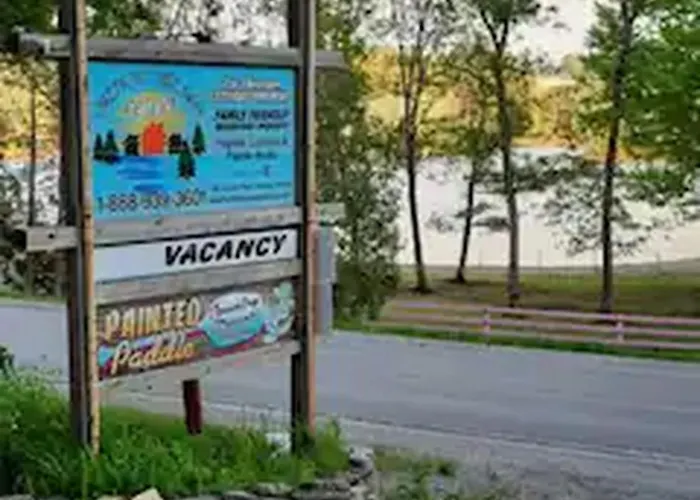 Lakefront Hideaway Resort 10 Total Cabins-Lake View, Private Beach Kawartha Lakes