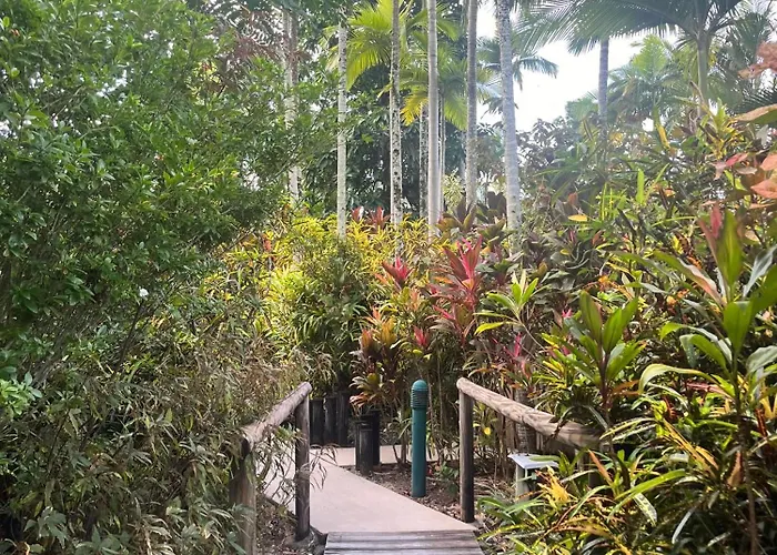 The Villas Palm Cove-Private Pool In Each Villa