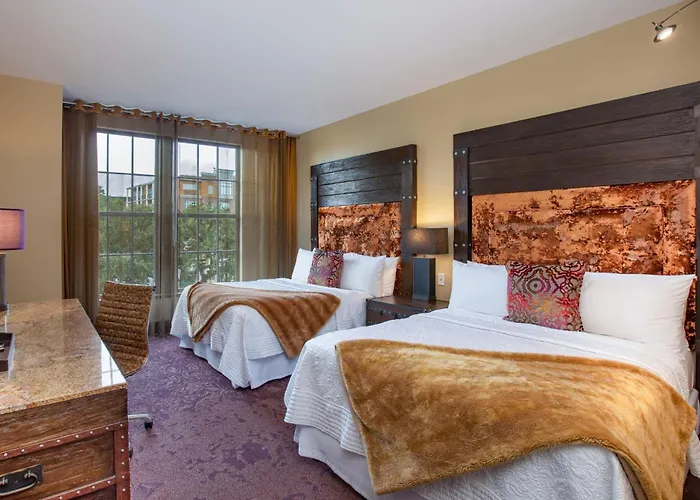 Bohemian Hotel Savannah Riverfront, Autograph Collection