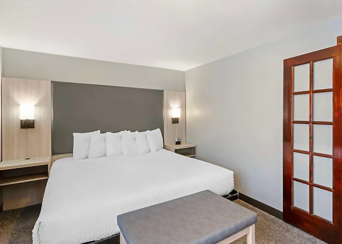 Best Western Plus Weston Inn Logan