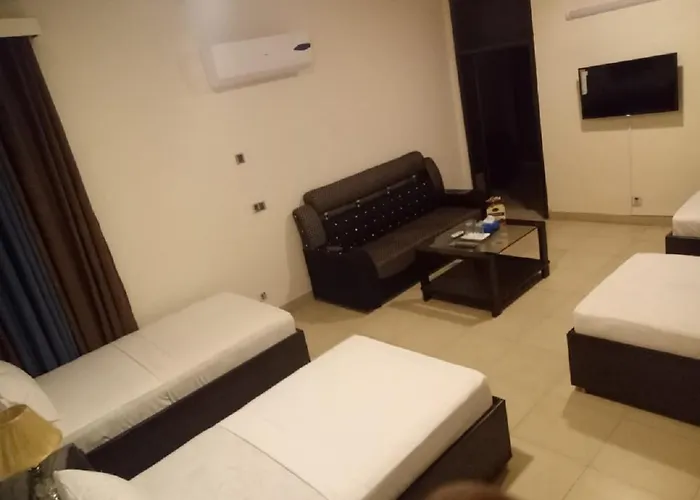 Al-Fateh Hotel Lahore