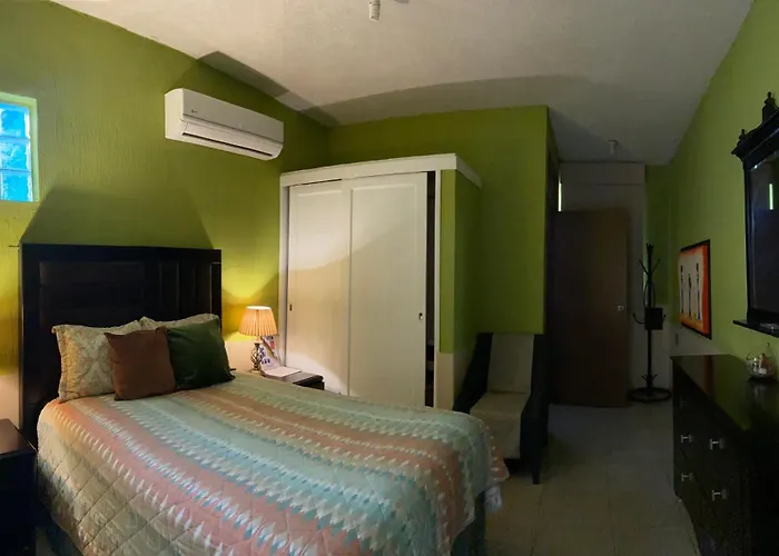 Casa La Castaneda Hotel Loreto 