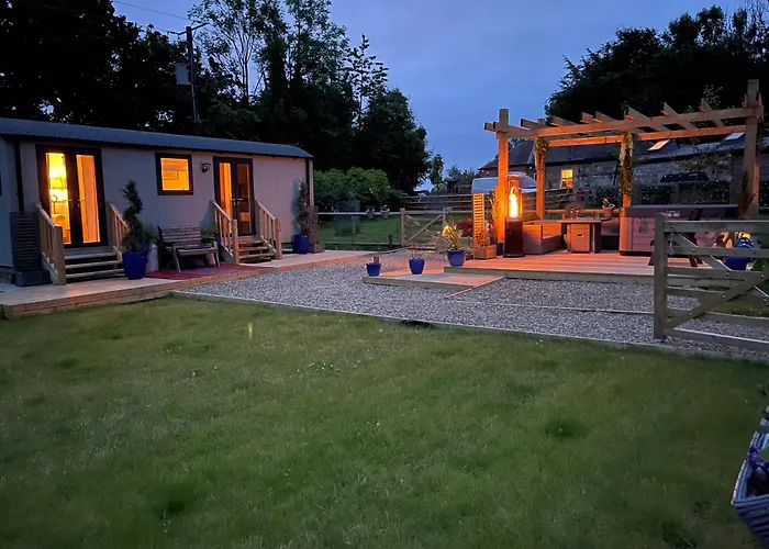 Millburn Mini Farm Hotel Kilwinning