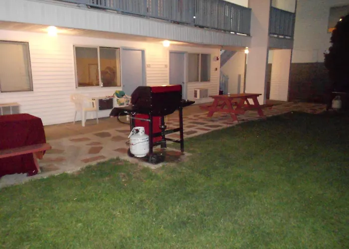 Flagship Motorcourt Motel Hampton