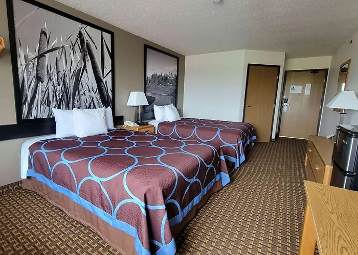 Super 8 By Wyndham Park Rapids Hotel