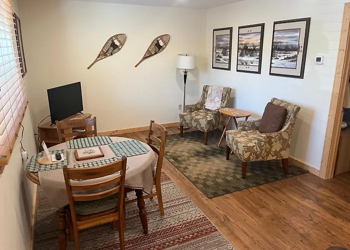 Creekside Downtown Vacation Suites, Only Adults 25 Or Older Buffalo