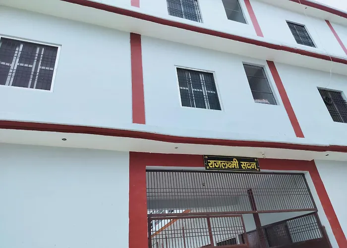 Raj Lakshmi Sadan Ayodhya Hotel