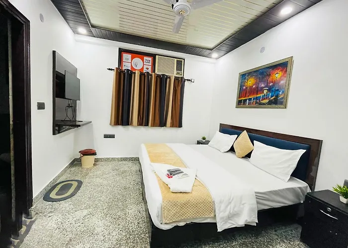 Hotel Krishna Residency Near Iskcon Temple New Delhi