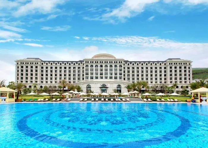 Vinpearl Discovery Rockside Nha Trang