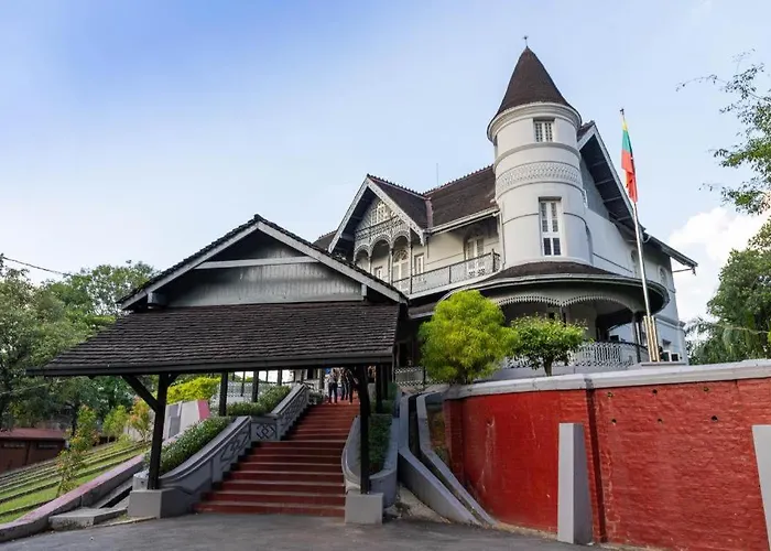 Real Link Hotel Yangon