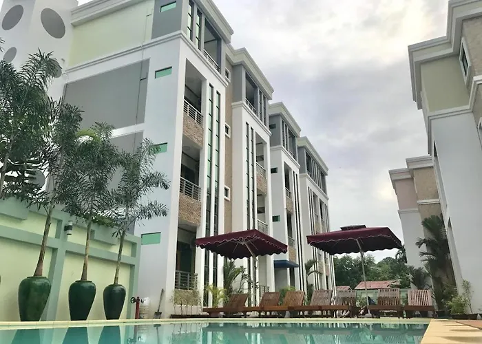 Ten Mile Hotel Yangon