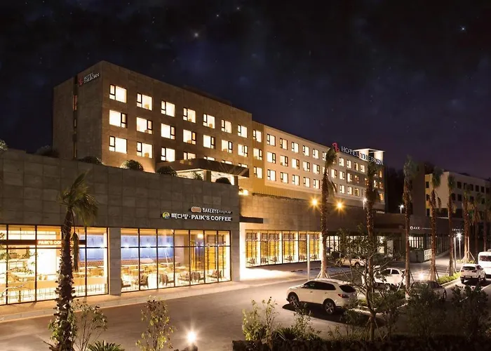 Hotel The Born Jeju Seogwipo