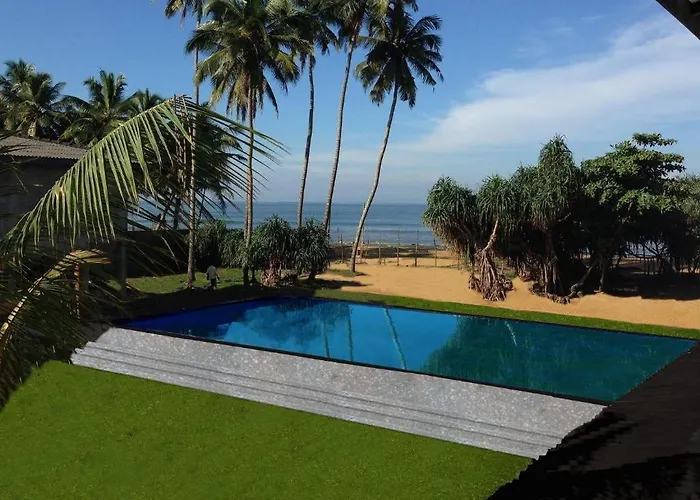 Coco Royal Beach Resort Wadduwa