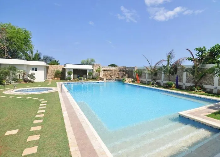 West Loch Park Hotel Vigan