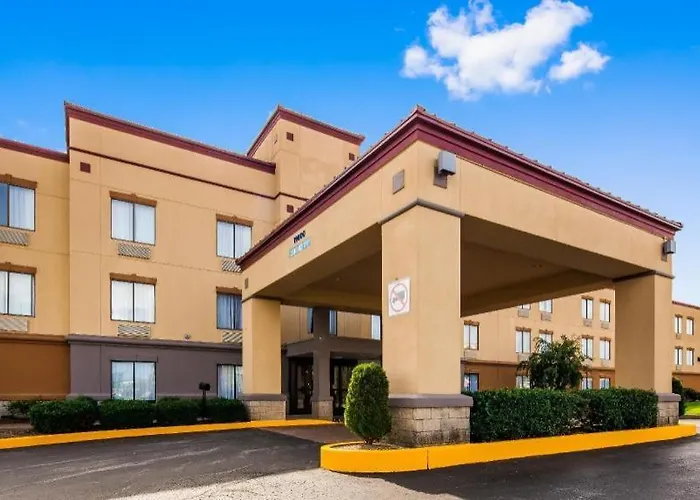 Clarion Pointe Evansville North Warrenton