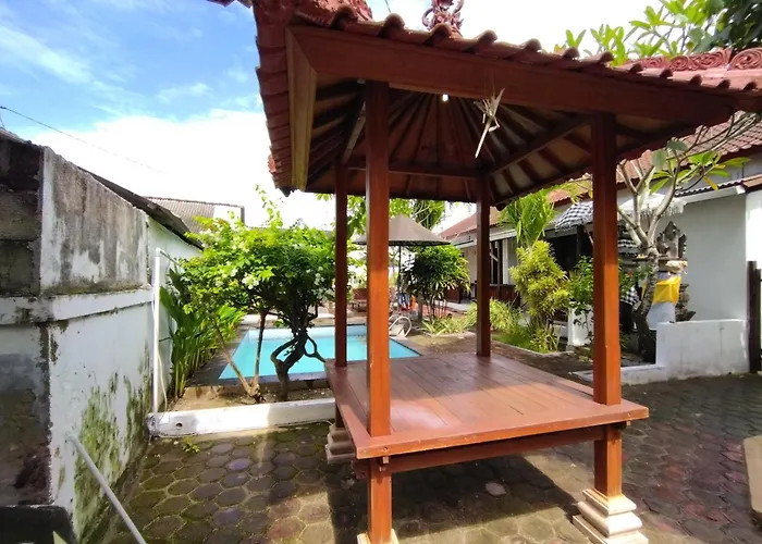 Pantai Bungalow Lembongan Island