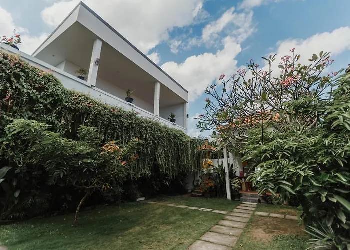 Dana'S House Hotel Tabanan 