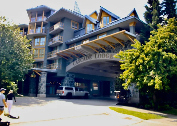 Cascade Lodge With Brand New Heat Pump, Front Desk Check In, Ski Valet Service, Bike Storage Area, Boot & Glove Dryer, 2 Hot Tubs, Year Round Heated Pool, Gym, Sauna, Change Rooms & Showers, Wifi, Cable Tv Whistler