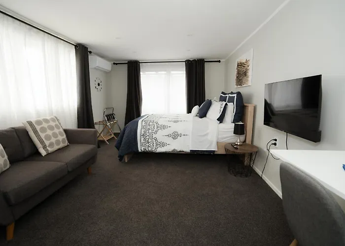 The Billy Hilton Hotel Tauranga